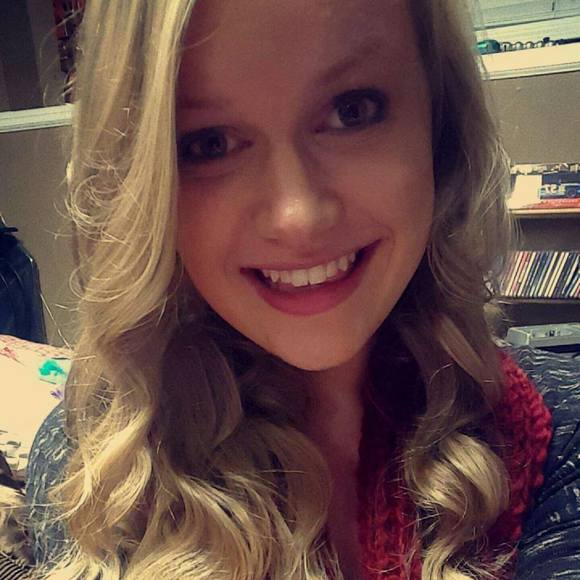 Meet your Posher, Hannah - Picture 2 of 2